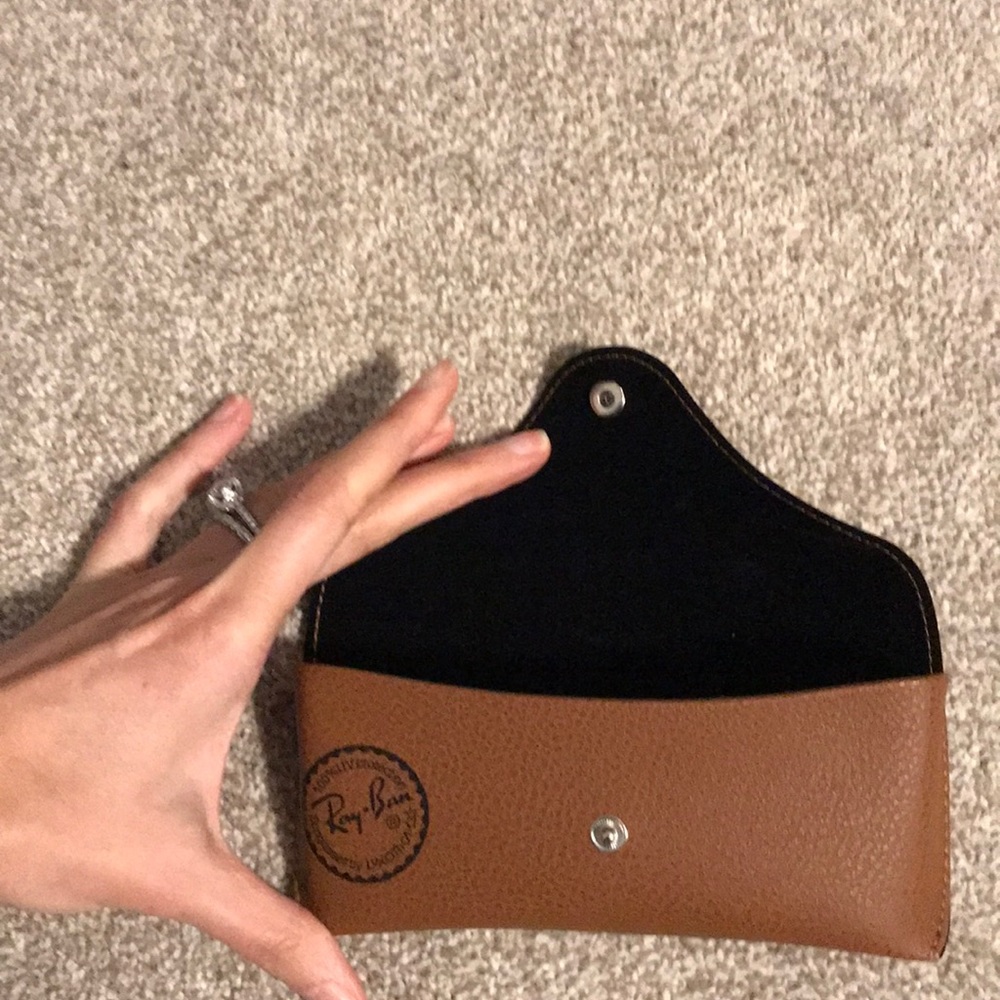 Ray-ban case - Picture 3 of 3